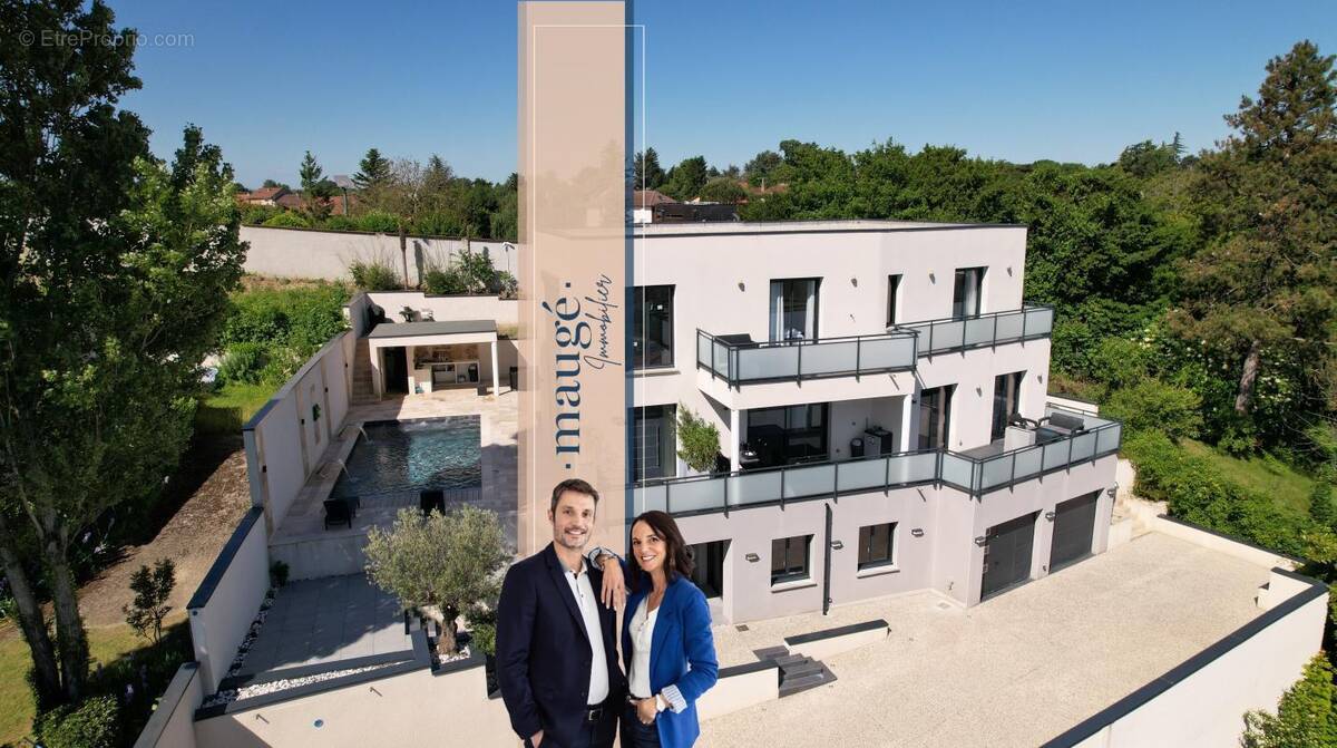 Maison à SAINT-LAURENT-DE-MURE