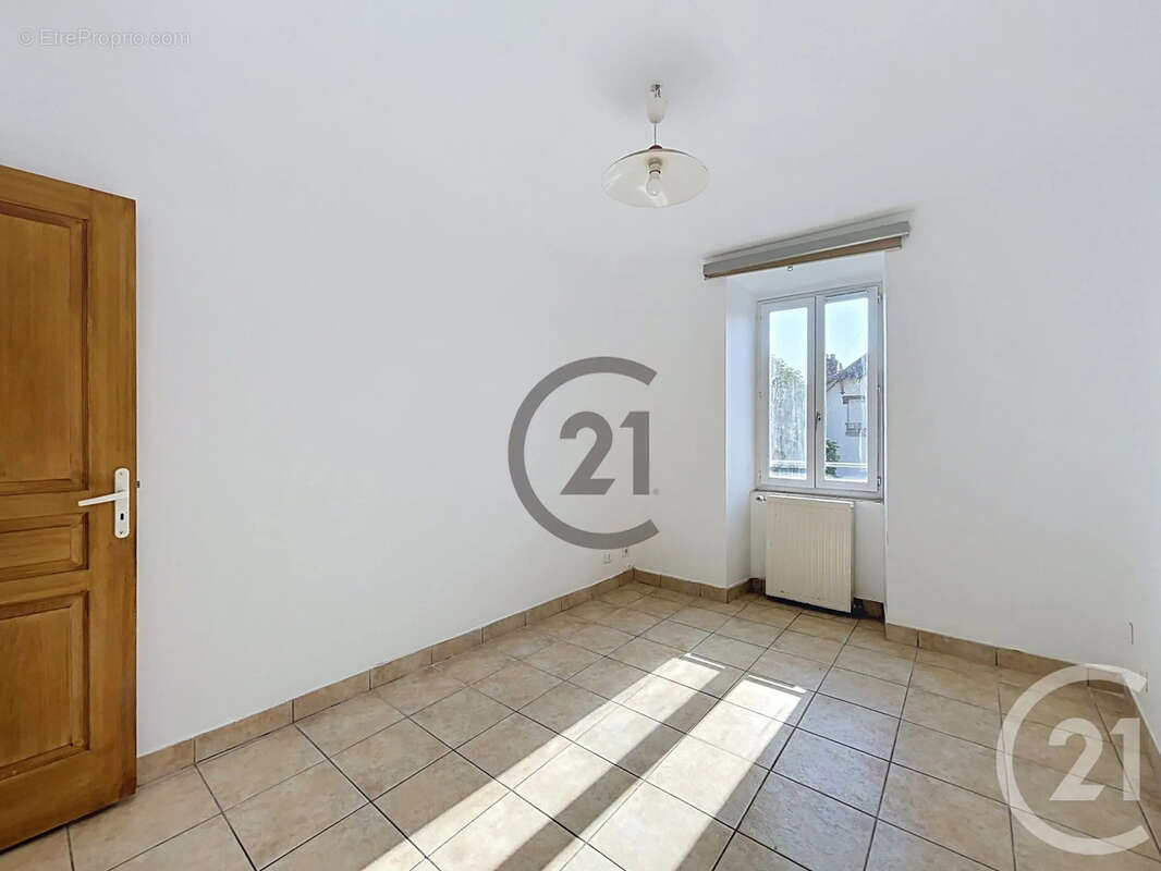Appartement 57 m² à Montereau-Fault-Yonne  - photo 5