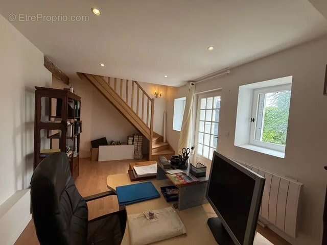 Maison à OLLAINVILLE