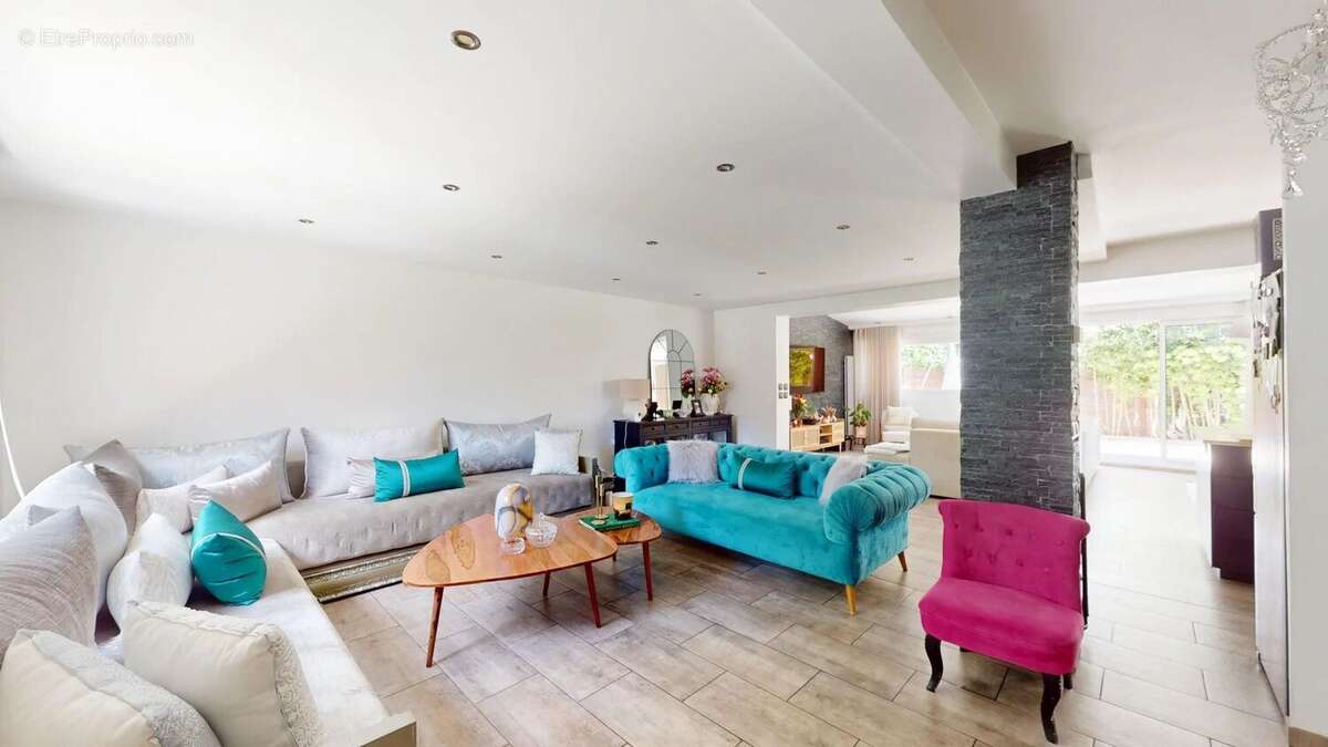 Maison à PONTAULT-COMBAULT