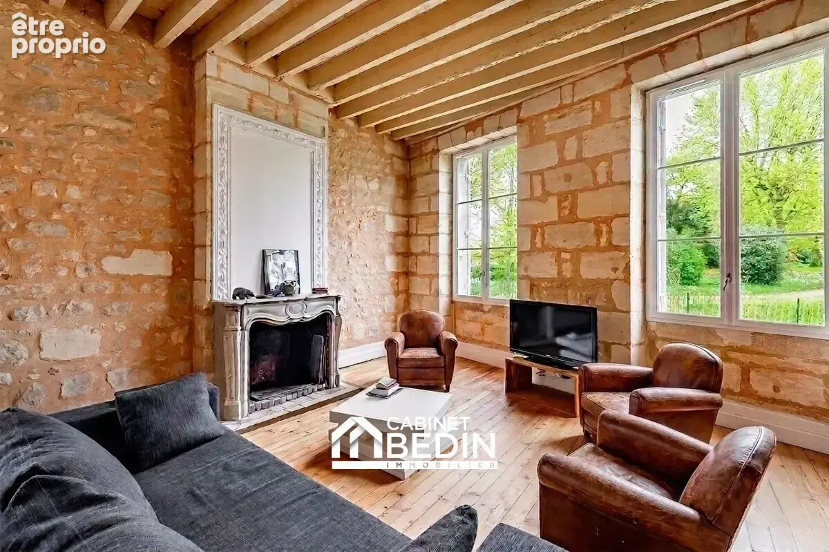 Maison 4 pièces 153 m² à vendre à Fargues-Saint-Hilaire (33370) - photo 1
