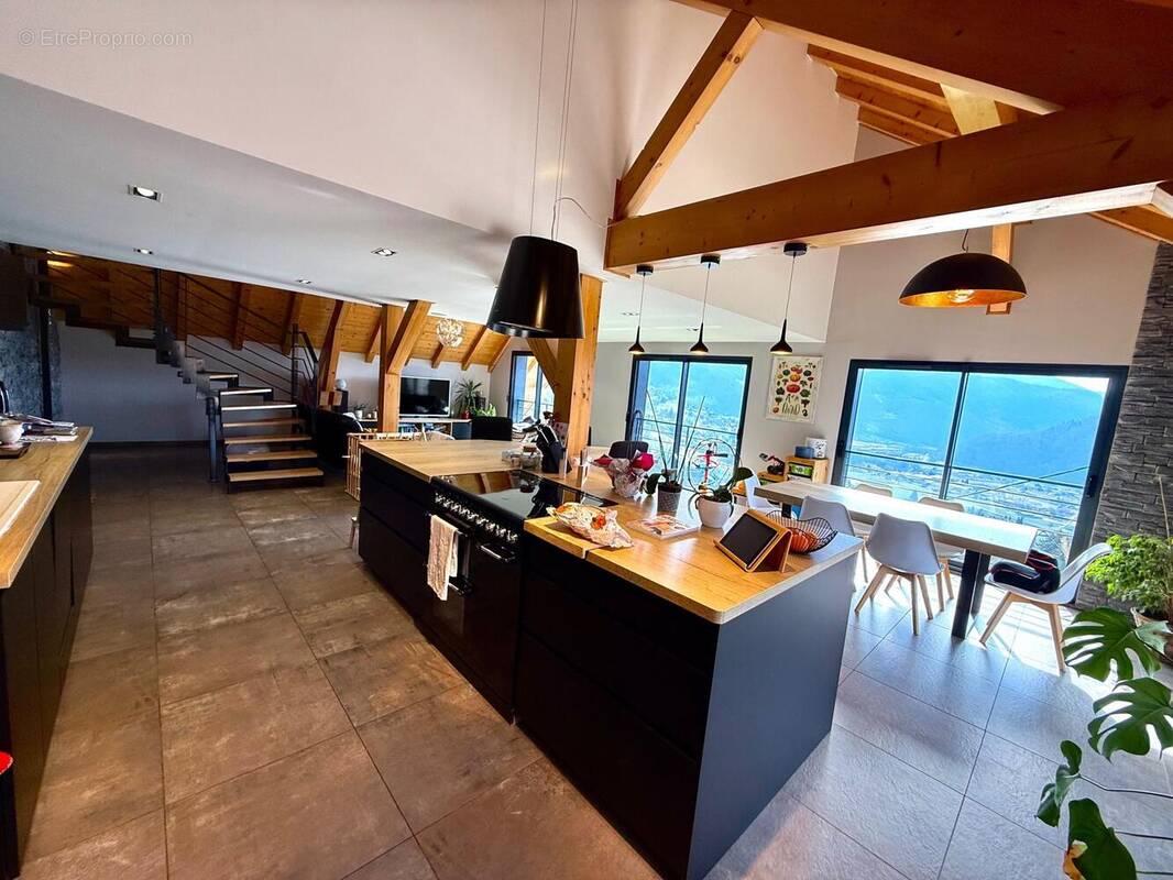 Photo 1 - Maison à UGINE