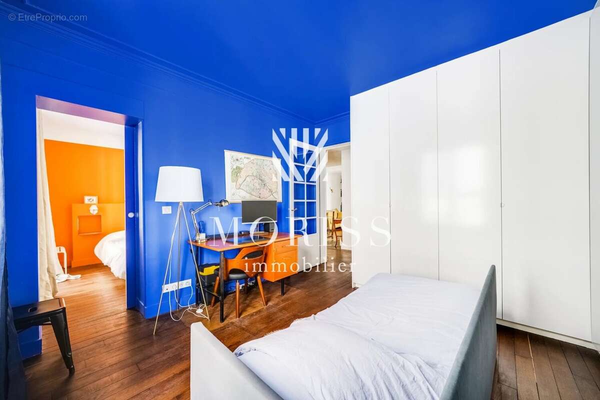 Appartement à PARIS-17E