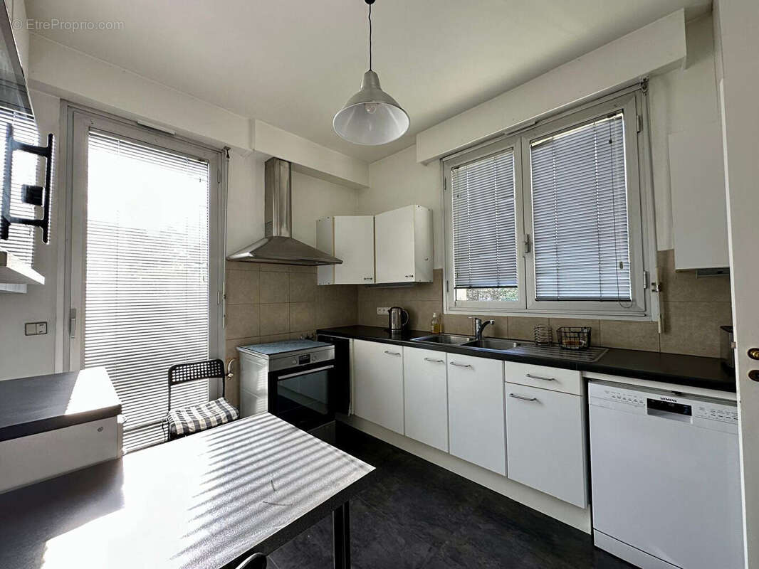 Maison à LE MESNIL-LE-ROI