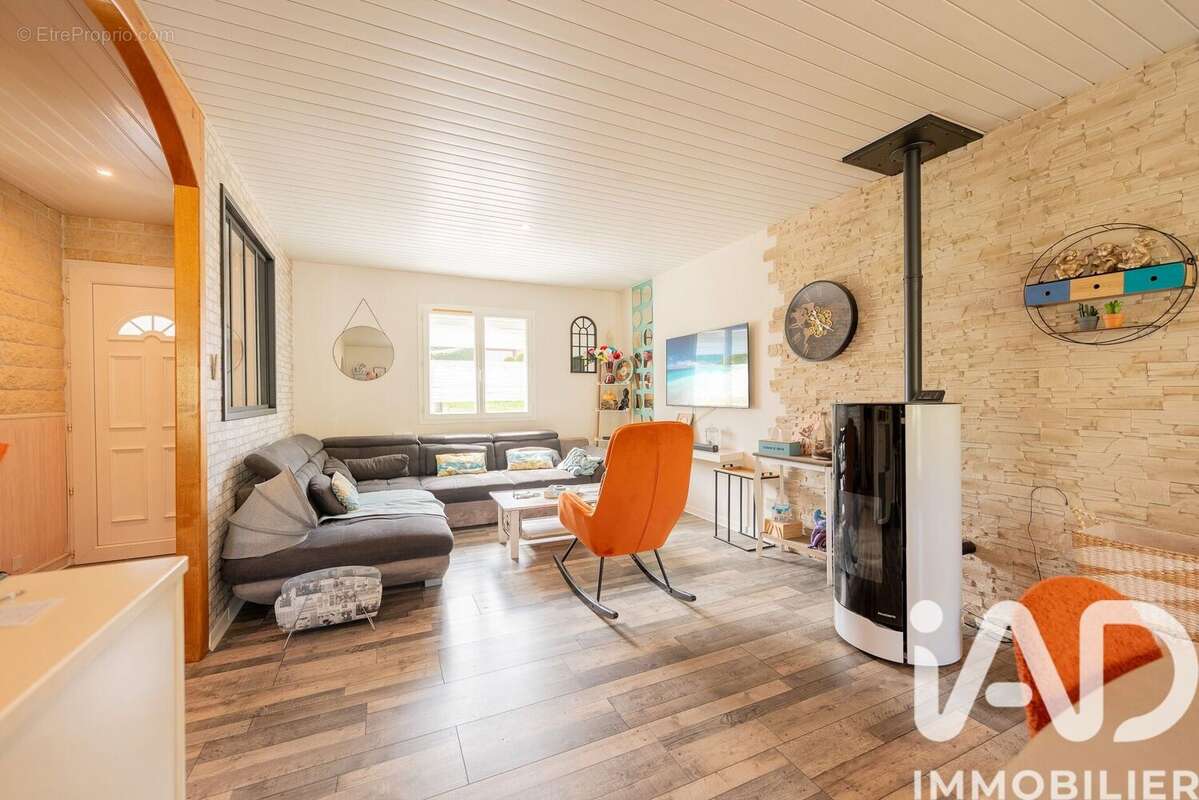 Maison 96 m² à Sapogne-Et-Feucheres  - photo 8