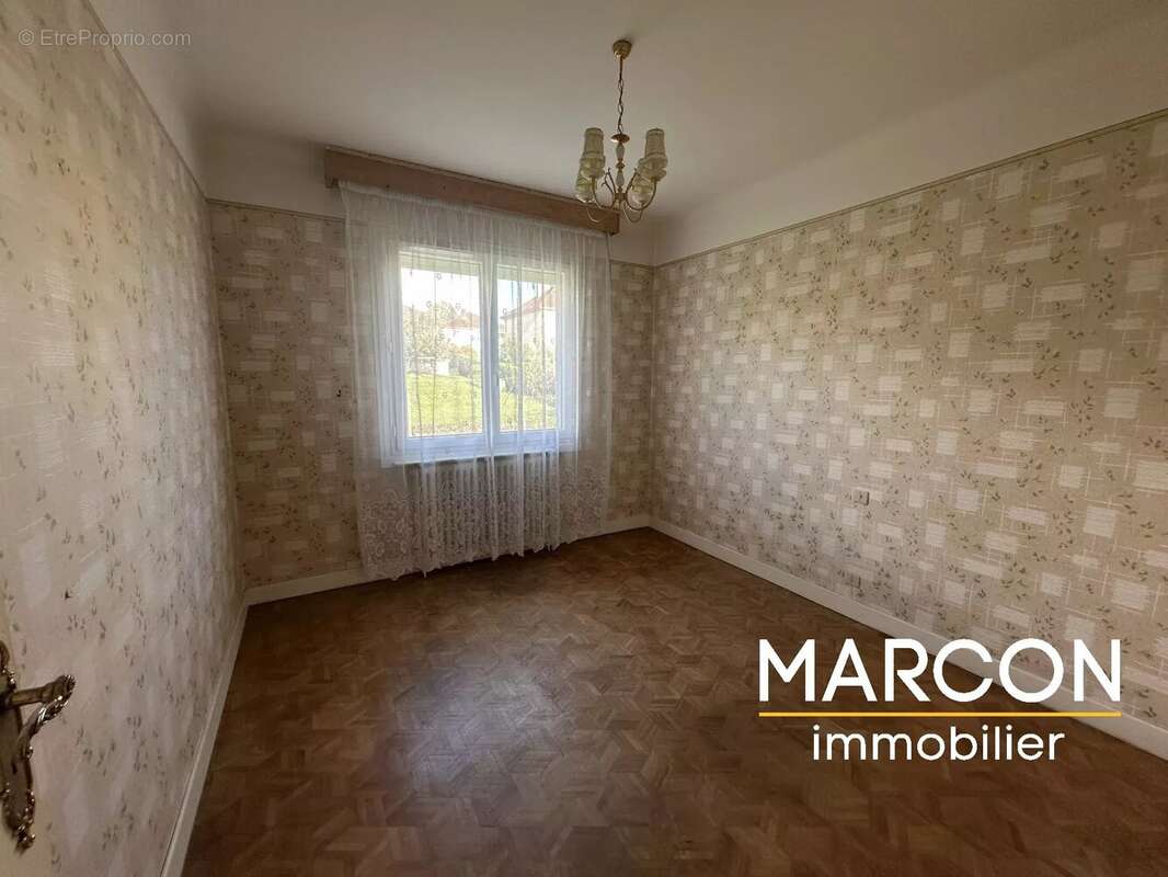 Maison à LA SOUTERRAINE