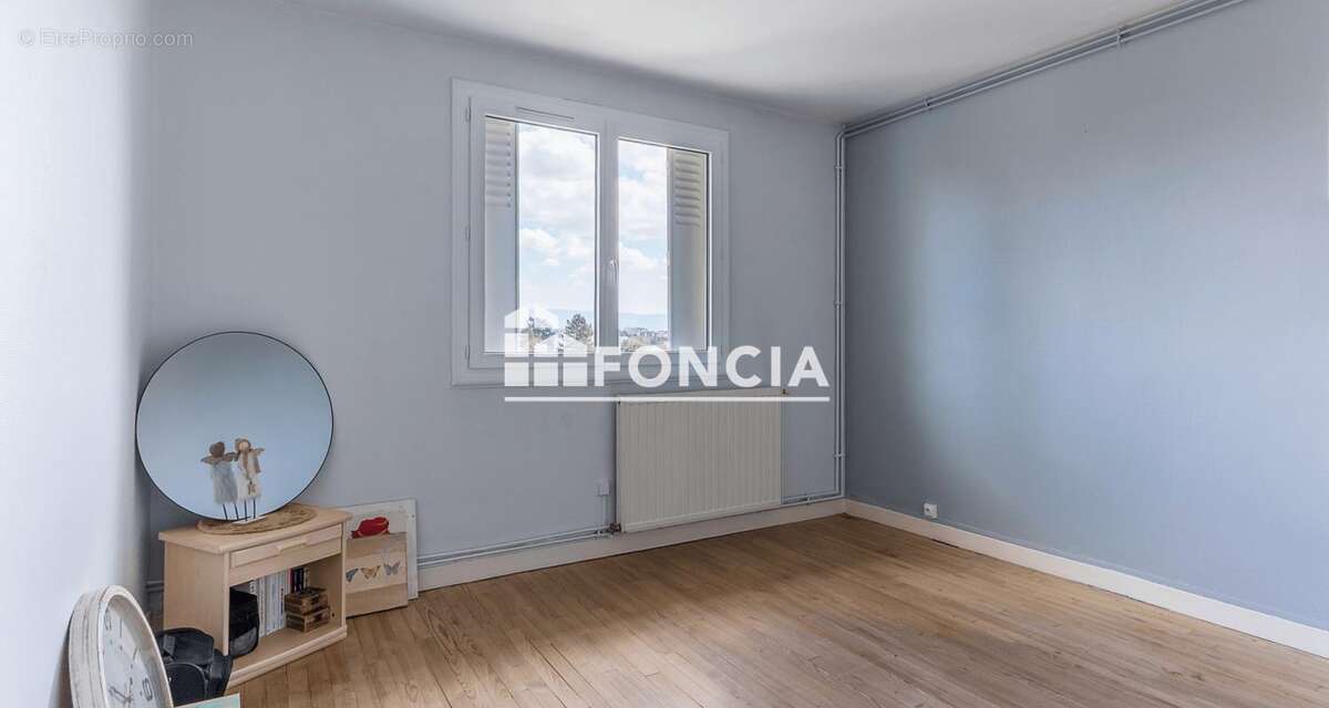 Appartement à GUILHERAND-GRANGES