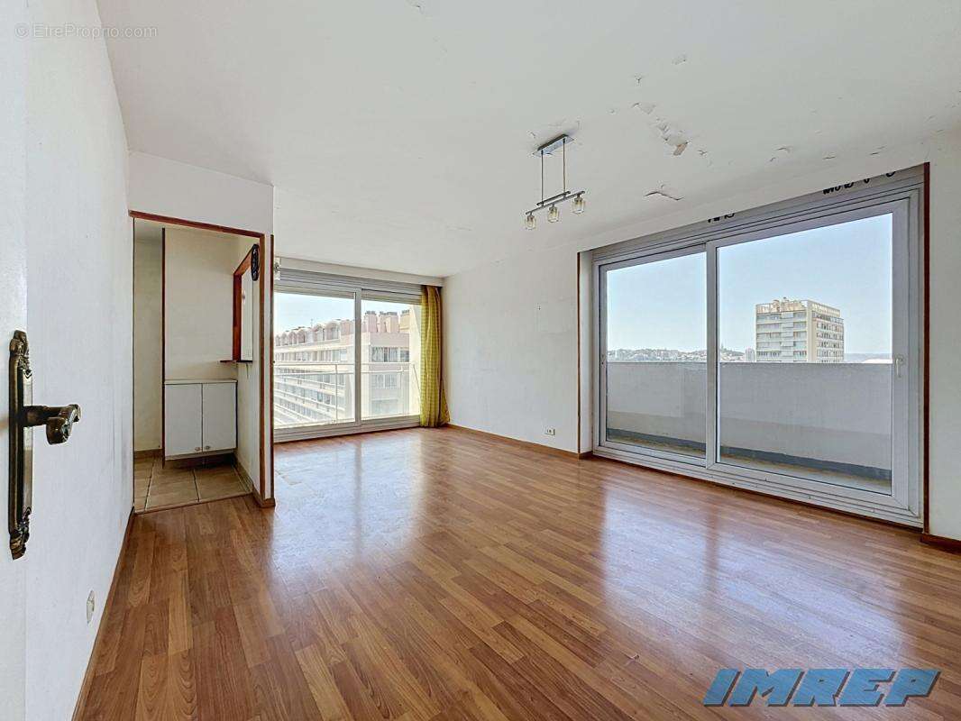 Appartement à MARSEILLE-9E