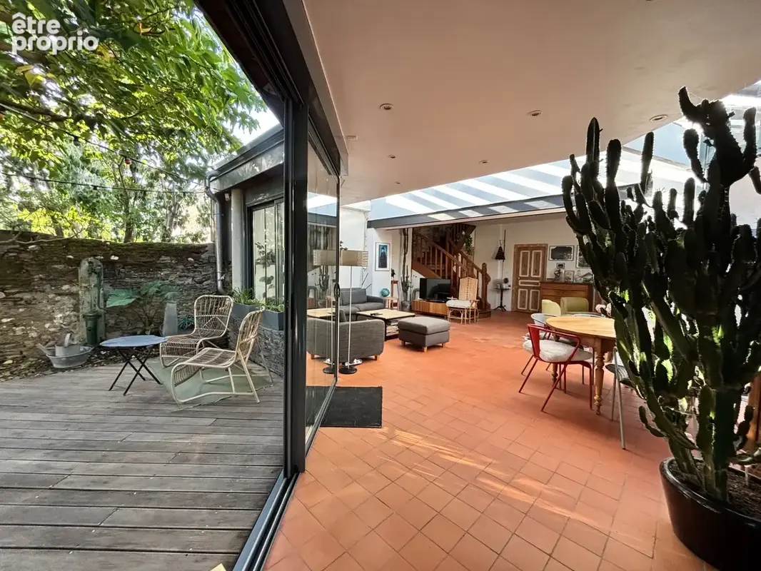 Mûrs-érigné – charme, volumes et 5 grandes chambres - photo 22