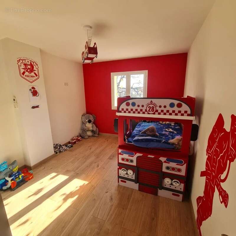 Maison à SAINT-CEZAIRE-SUR-SIAGNE