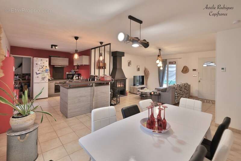 Maison à vendre 5 pièces BOZ (01) - photo 3
