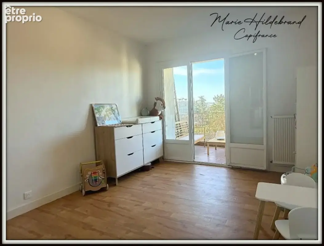 AGEN – Belle appartement T4 rénové - 4ᵉ étage avec ascenseur - garage - photo 12