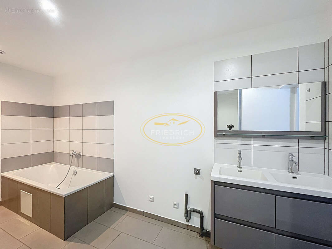 Maison à HEVILLIERS