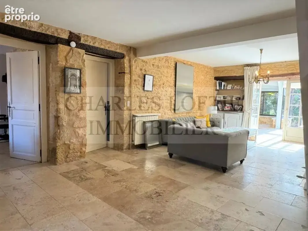 Superbe maison de Maître avec plusieurs granges, piscine et joli parc, aux abords d'un village dans la Bourian - photo 21