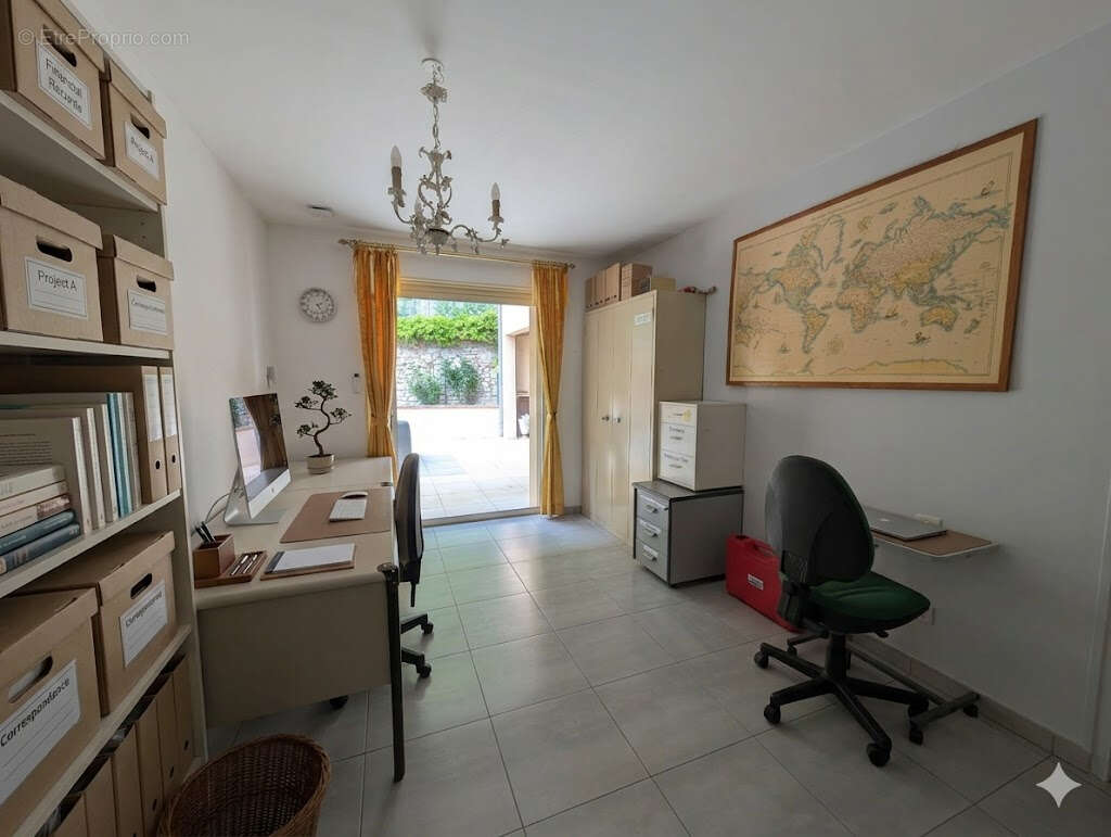 Maison à EPERNON