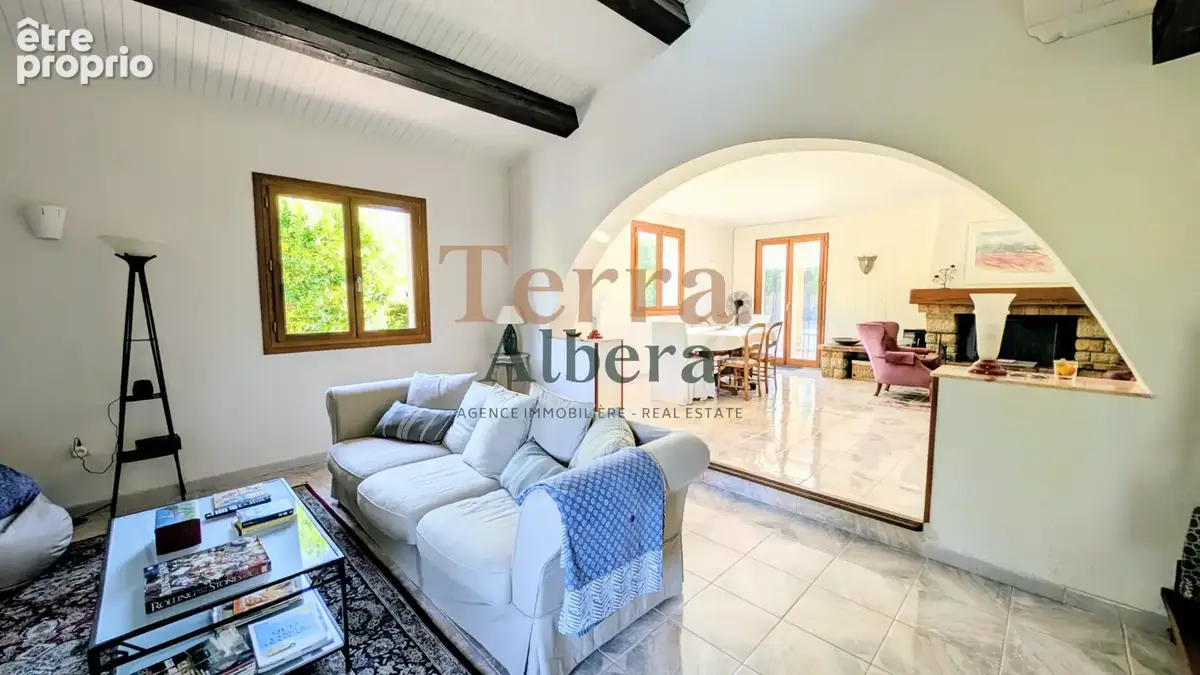 Laroque-des-Albères — Villa de standing, piscine et appartement indépendant - photo 4