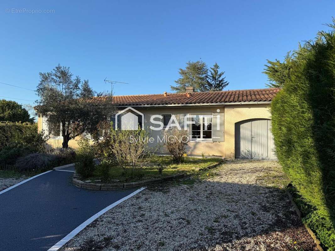 Photo 8 - Maison à SURGERES