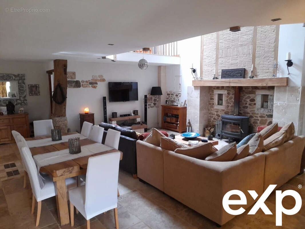 Maison à SAINT-PRIVAT-DES-PRES