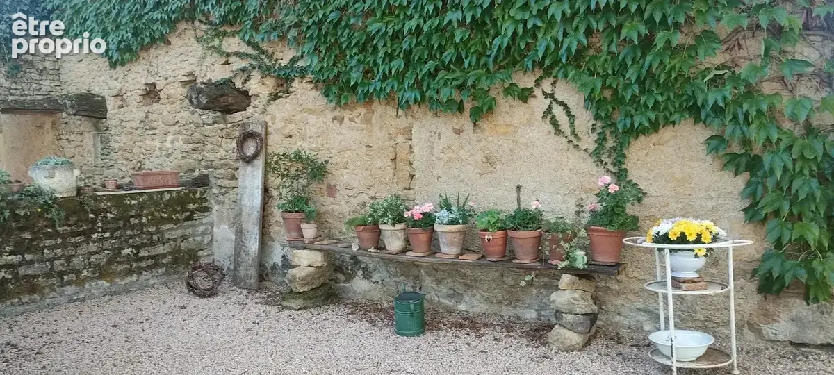 AUTHENTIQUE !!! Grande et belle maison en pierre dans un cadre préservé - photo 53