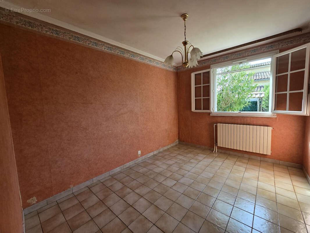 Maison à SORGUES