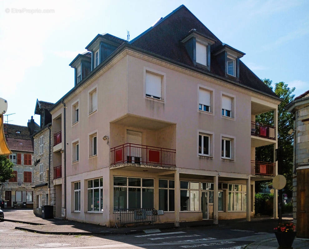 Photo 1 - Commerce à BAUME-LES-DAMES