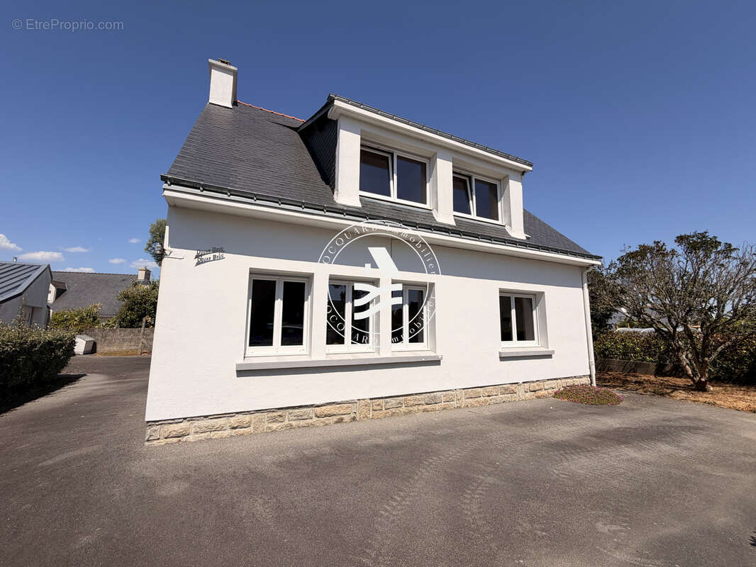 Maison de charme à rénover au coeur du bourg de Saint-Philibert - photo 2