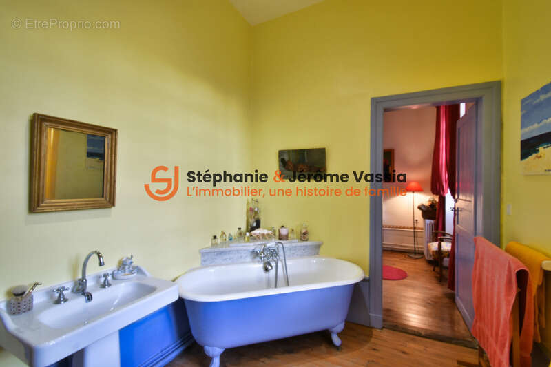 Propriété de prestige du XVIIIᵉ siècle – Domaine sur 4 hectares avec dépendances – Pyrénées - photo 19