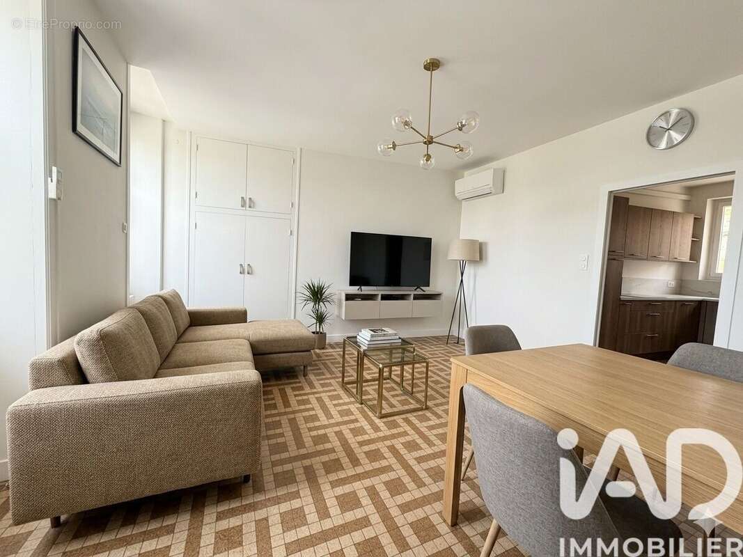 Maison 145 m² à Plassac  - photo 7