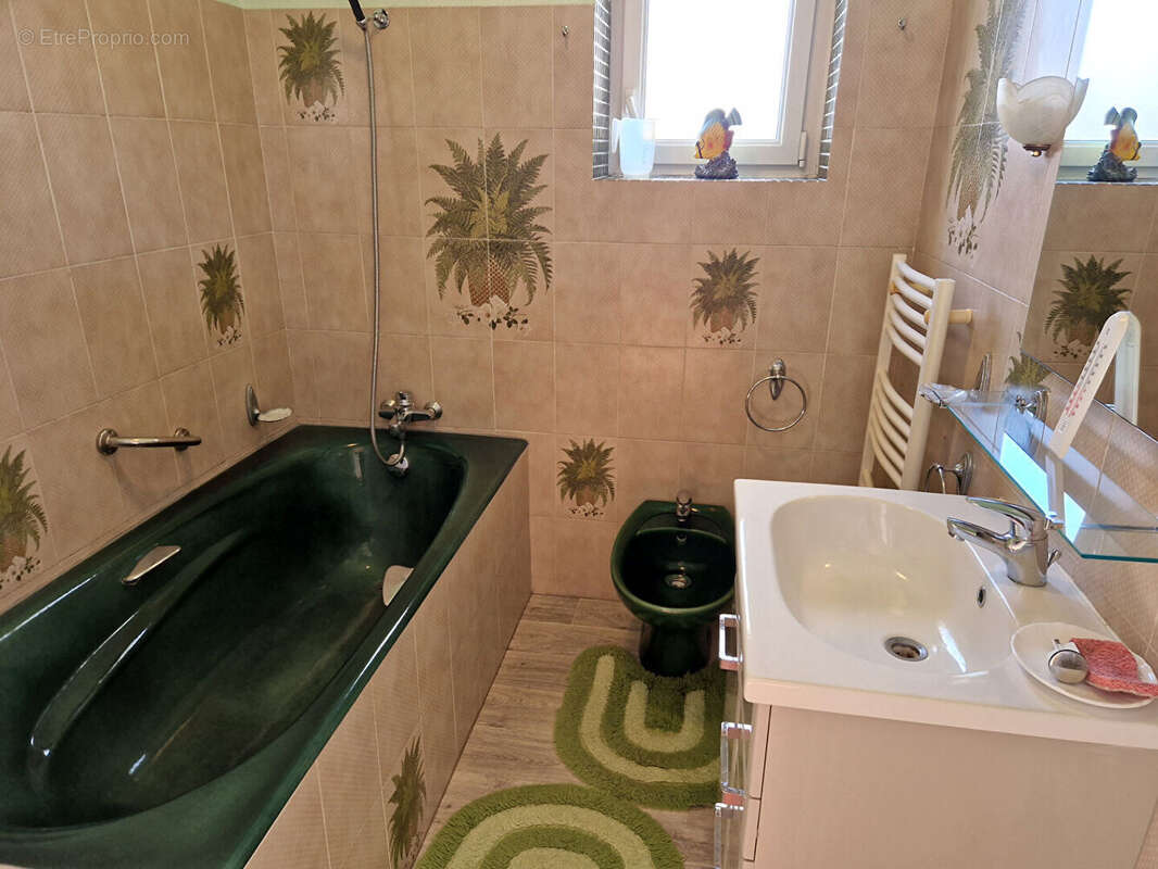 Maison à BREUIL-LA-REORTE