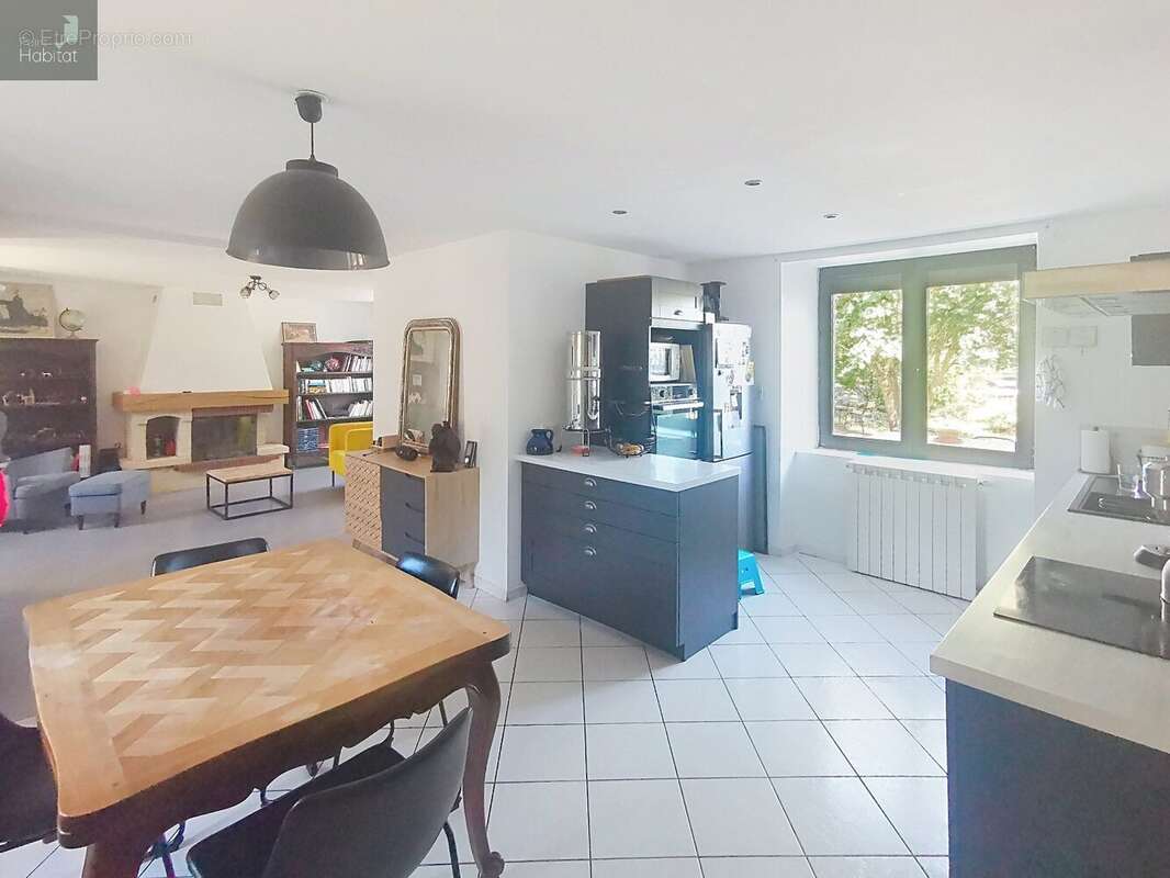 Maison à BARAQUEVILLE