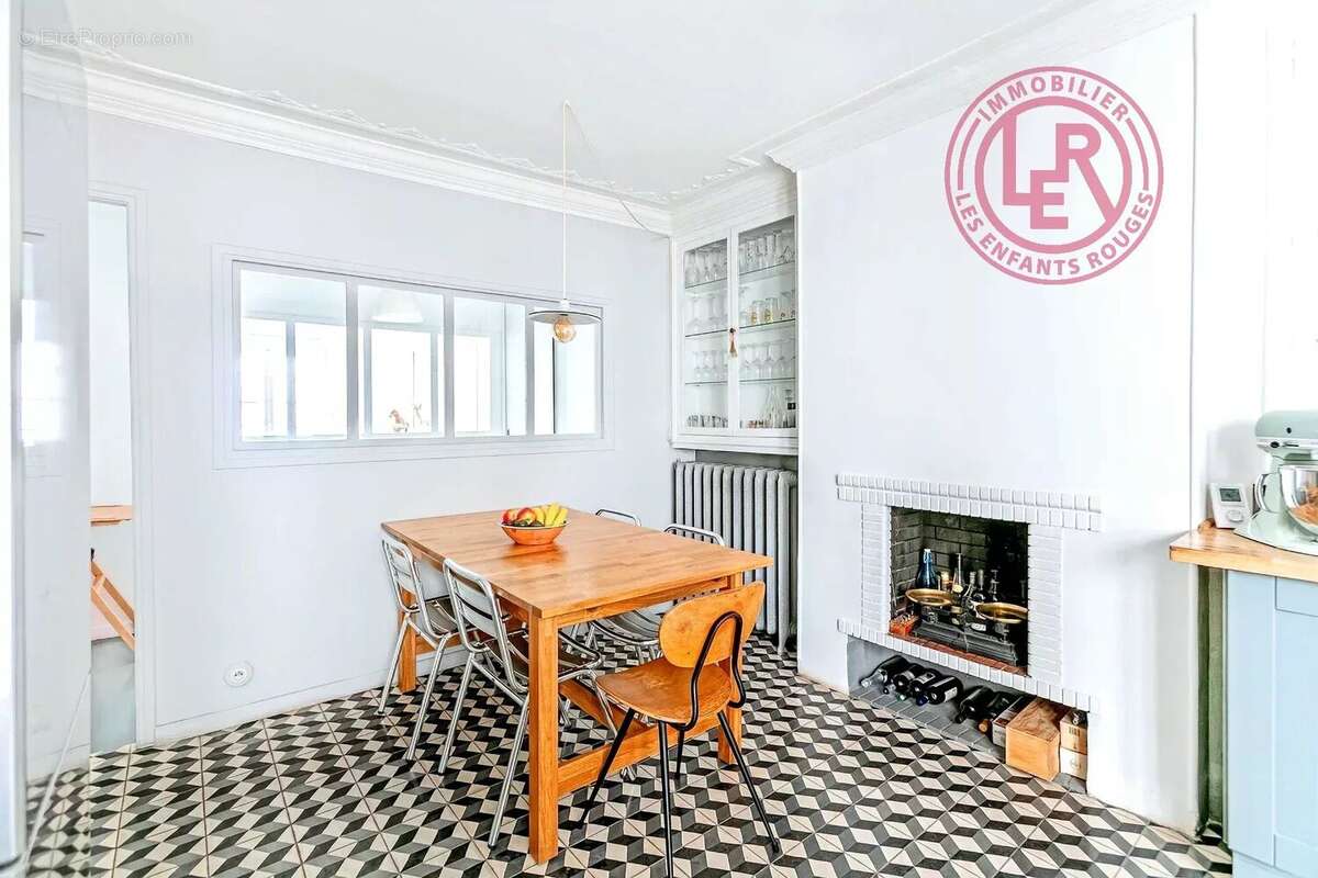 Appartement à PARIS-10E
