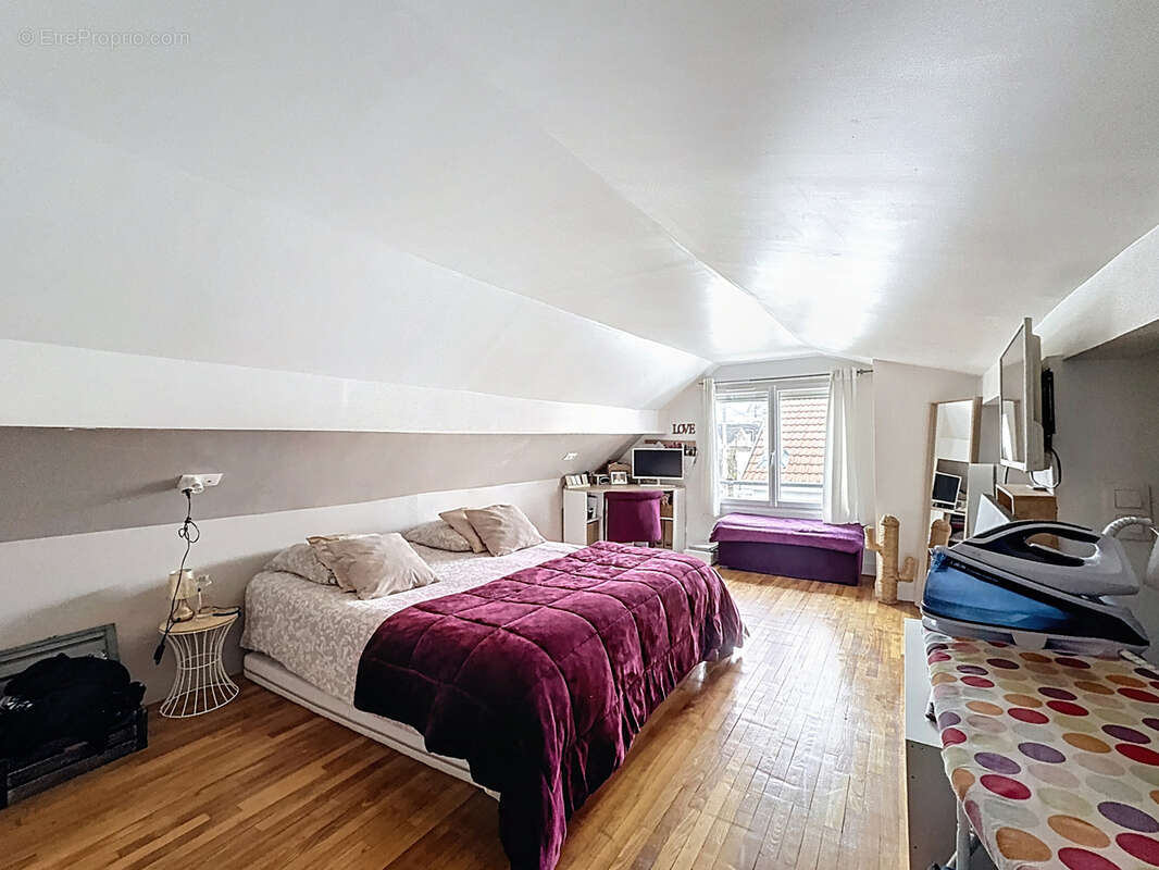 Maison à PARAY-VIEILLE-POSTE