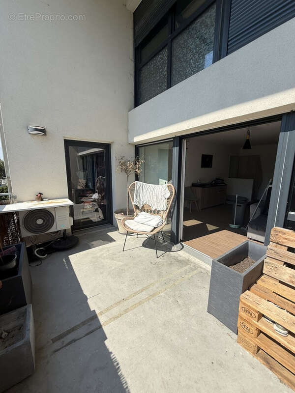 Appartement 61 m² à Arles  - photo 2