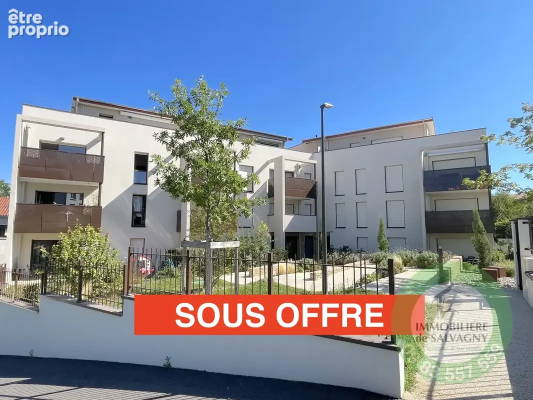 A vendre superbe T4 avec terrasse de 97 m2, centre La Tour de Salvagny - photo 1