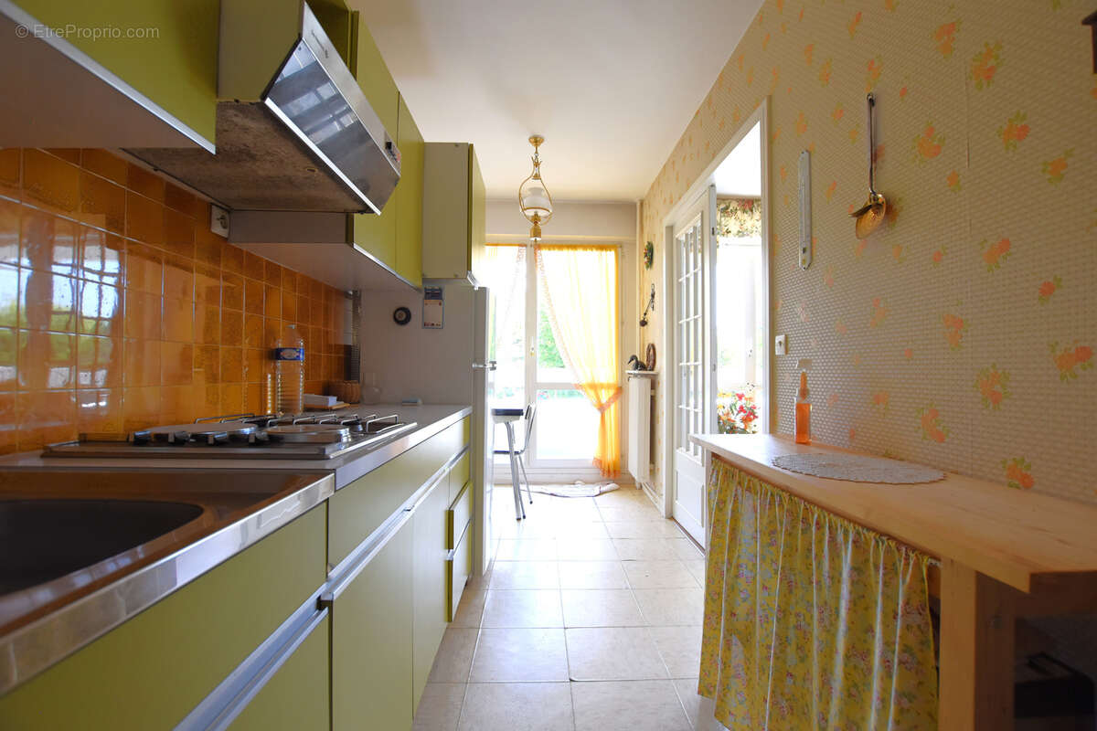 Appartement à LES ESSARTS-LE-ROI