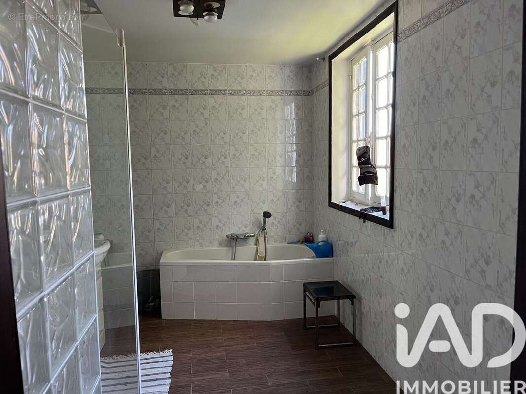 Photo 7 - Maison à TROISSEREUX