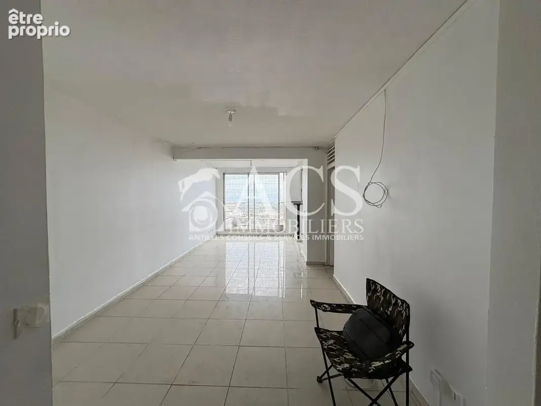 Appartement idéalement situé avec vue sur la baie - Fort-de-France - photo 3