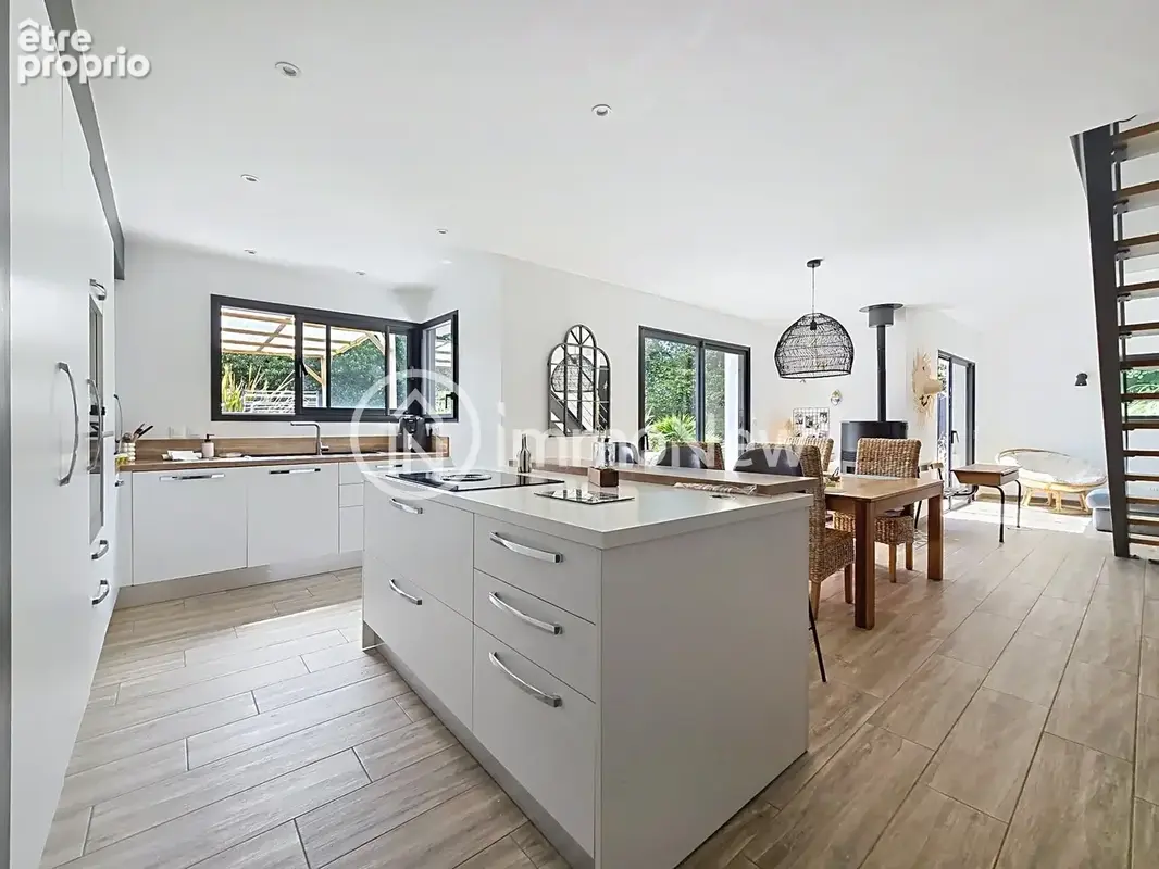 Photo Maison à Saint-Jean-Des-Champs au prix de 330 000€