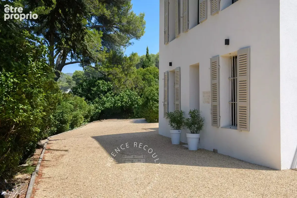 Bastide parfaitement renovee avec piscine - 13260 cassis - photo 4
