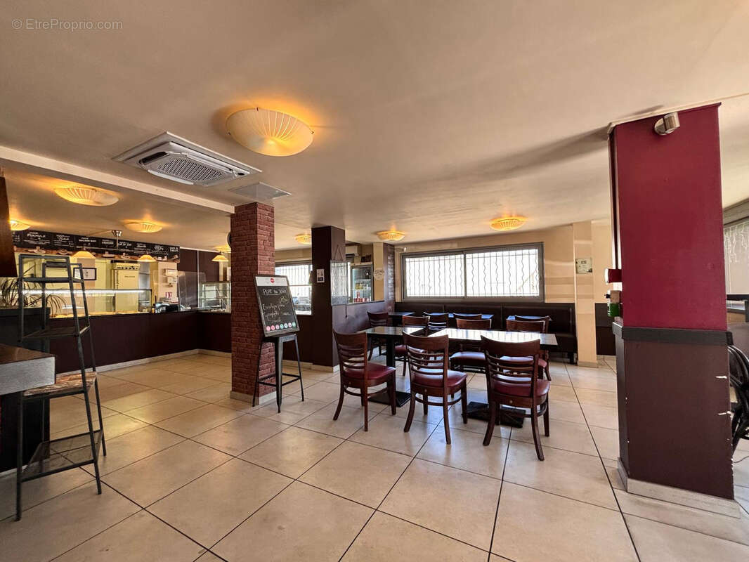 Cession droit au bail restaurant 140m2 La Penne-sur-Huveaune 13821 - photo 3
