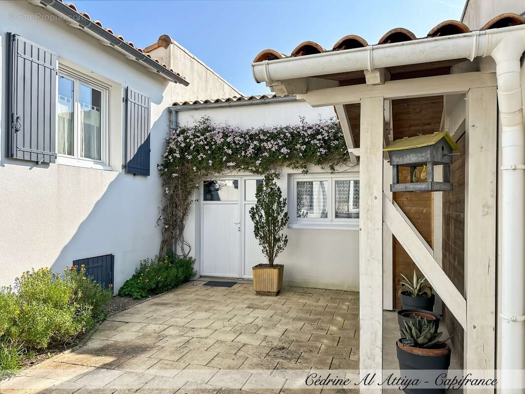 Maison à vendre à Puilboreau de plain-pied, 7 pièces, 175m², jardin et garage - photo 10
