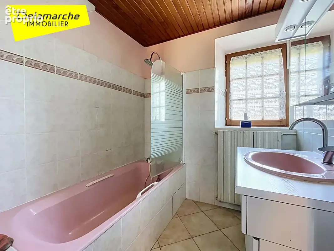 A VENDRE : Charmante maison en pierres avec dépendances et terrain - photo 6