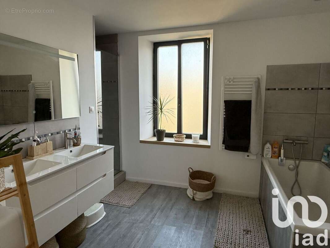 Photo 8 - Maison à MAUZE-SUR-LE-MIGNON