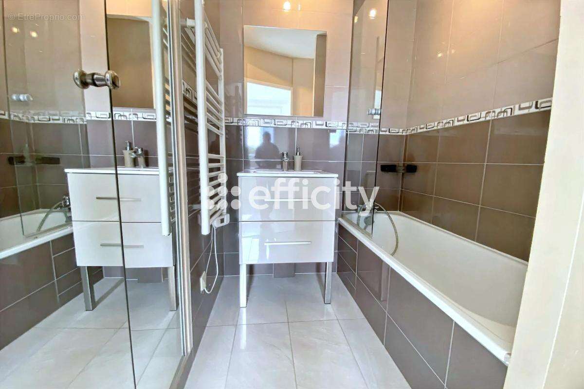 Appartement à PONTAULT-COMBAULT