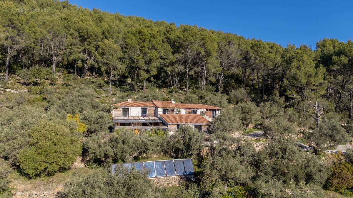 Maison à SOLLIES-PONT