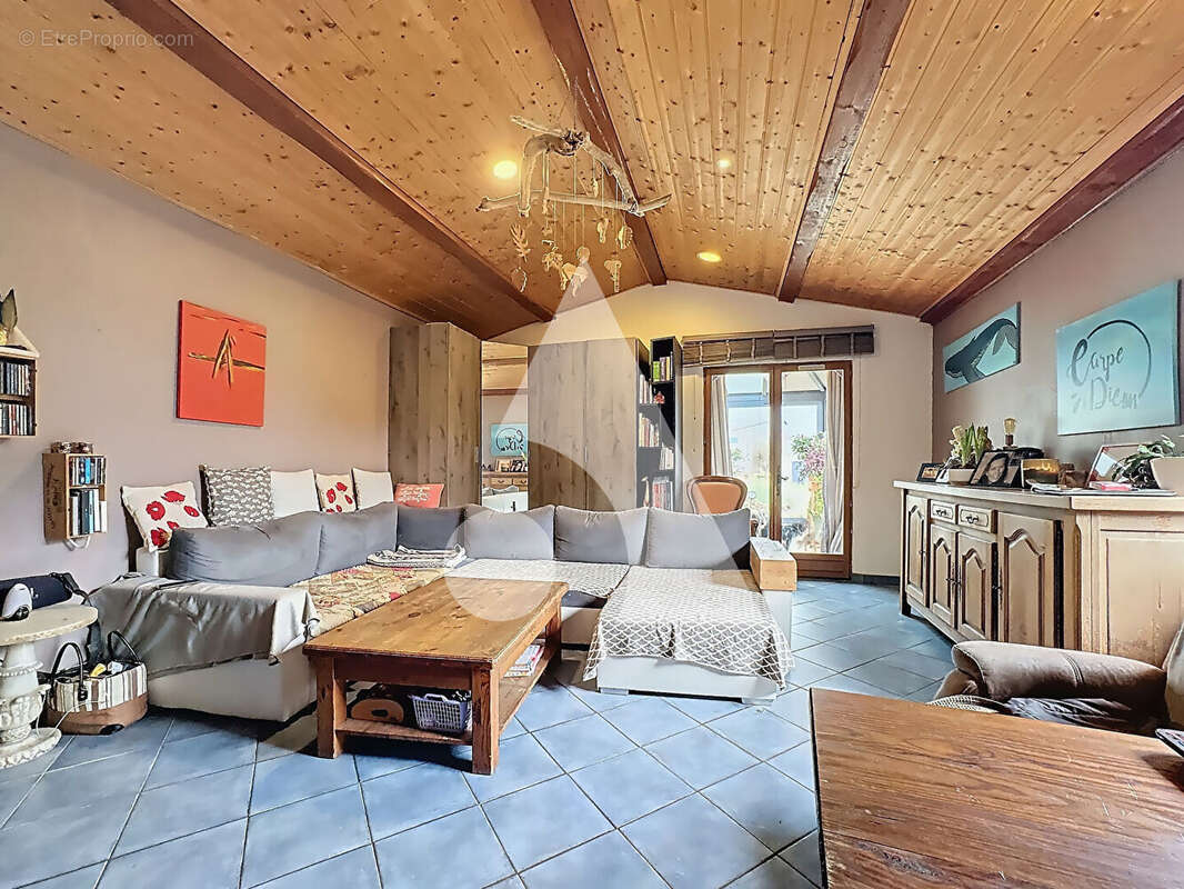 Maison à PANISSIERES