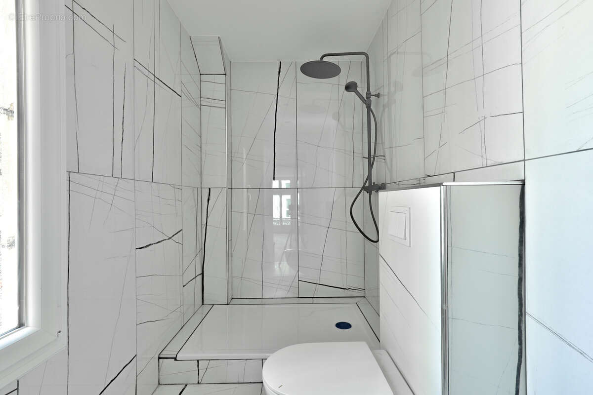 Appartement à LEVALLOIS-PERRET