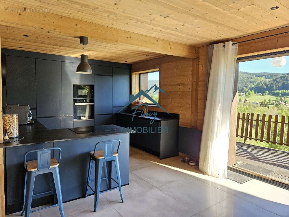 Maison à LE THOLY