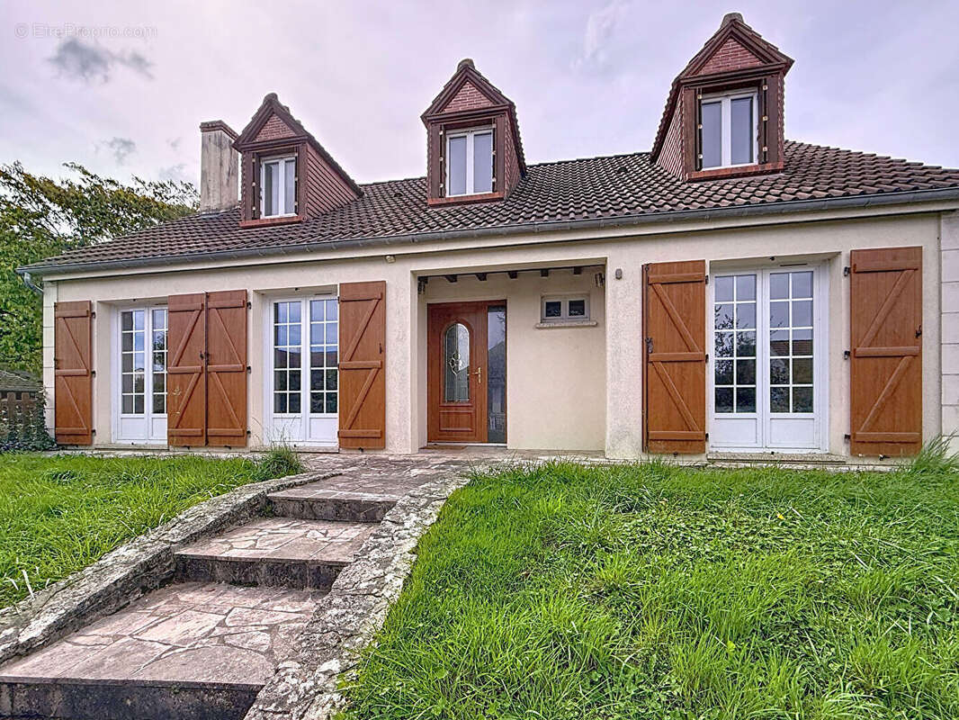 Maison à CHOUZY-SUR-CISSE