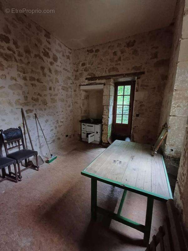 Grande maison de caractère - avec jardin et boutique à Thiviers - photo 5